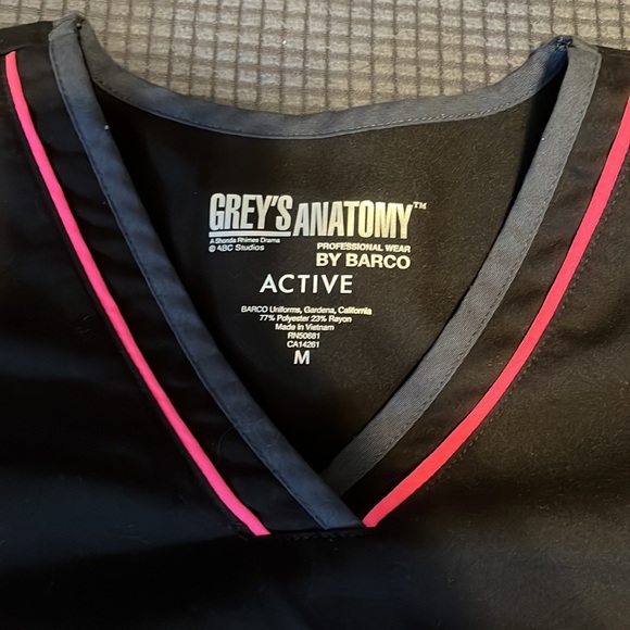 Greys anatomy scrub set - Picture 3 of 11